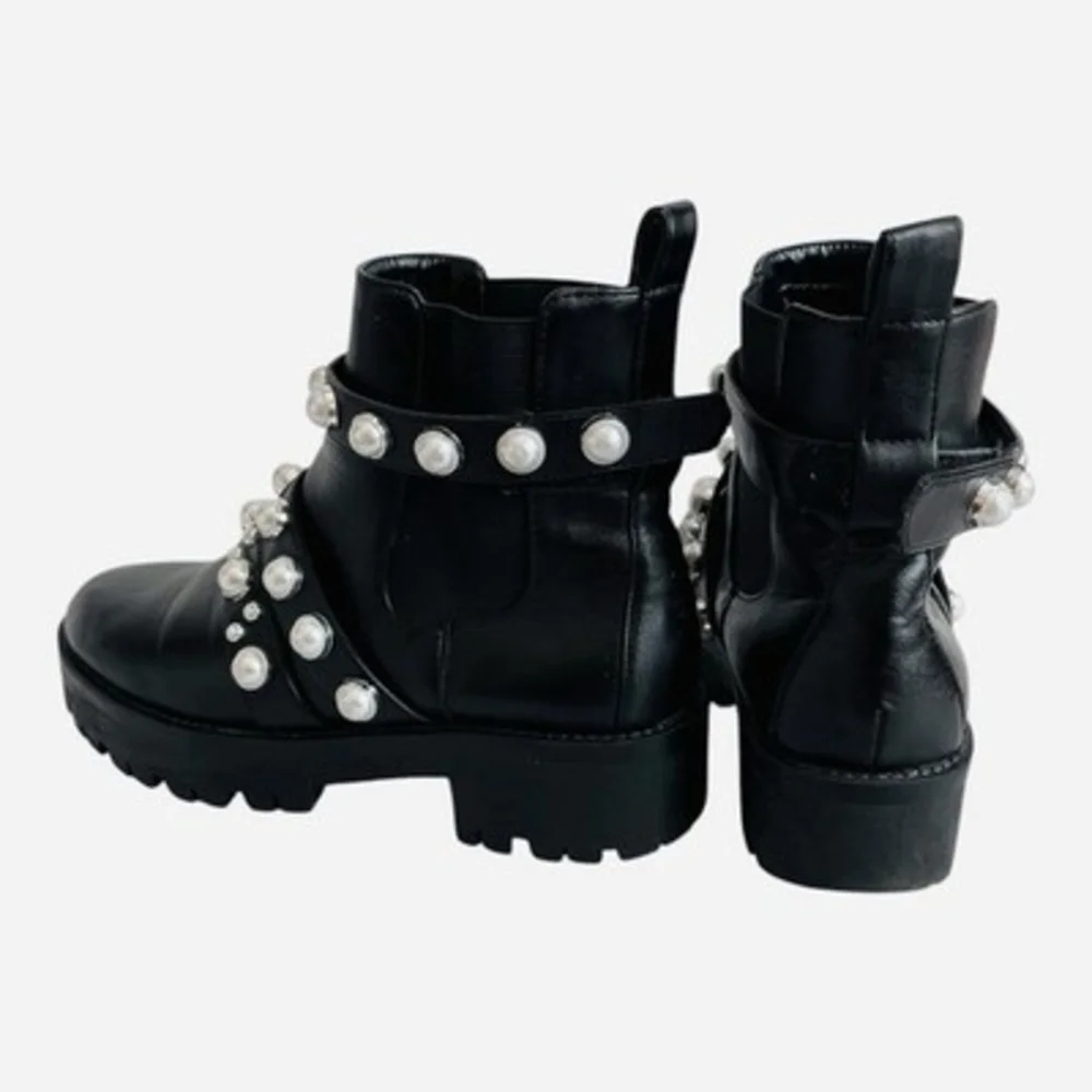 Black Leatherette Pearl Stud Platform Combat Boots Women's Size 7.5 Good Plus